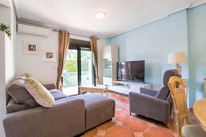 Adosado de 3 habitaciones en La Zenia en venta con piscina garaje - 269.950 € (Ref: 10120142)