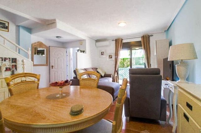 3 sovrum Radhus till salu i La Zenia, Orihuela med pool garage - 269 950 € (Ref: 10120142)