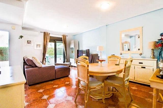 3 sovrum Radhus till salu i La Zenia, Orihuela med pool garage - 269 950 € (Ref: 10120142)