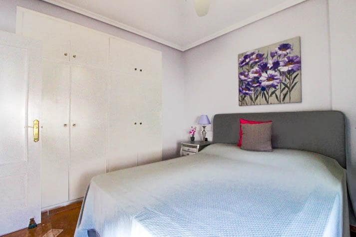 Adosado de 3 habitaciones en La Zenia en venta con piscina garaje - 269.950 € (Ref: 10120142)