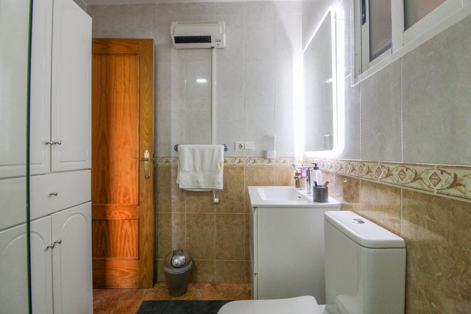 3 soveværelse Lejlighed til salg i Torrevieja med swimmingpool garage - € 249.000 (Ref: 10180828)