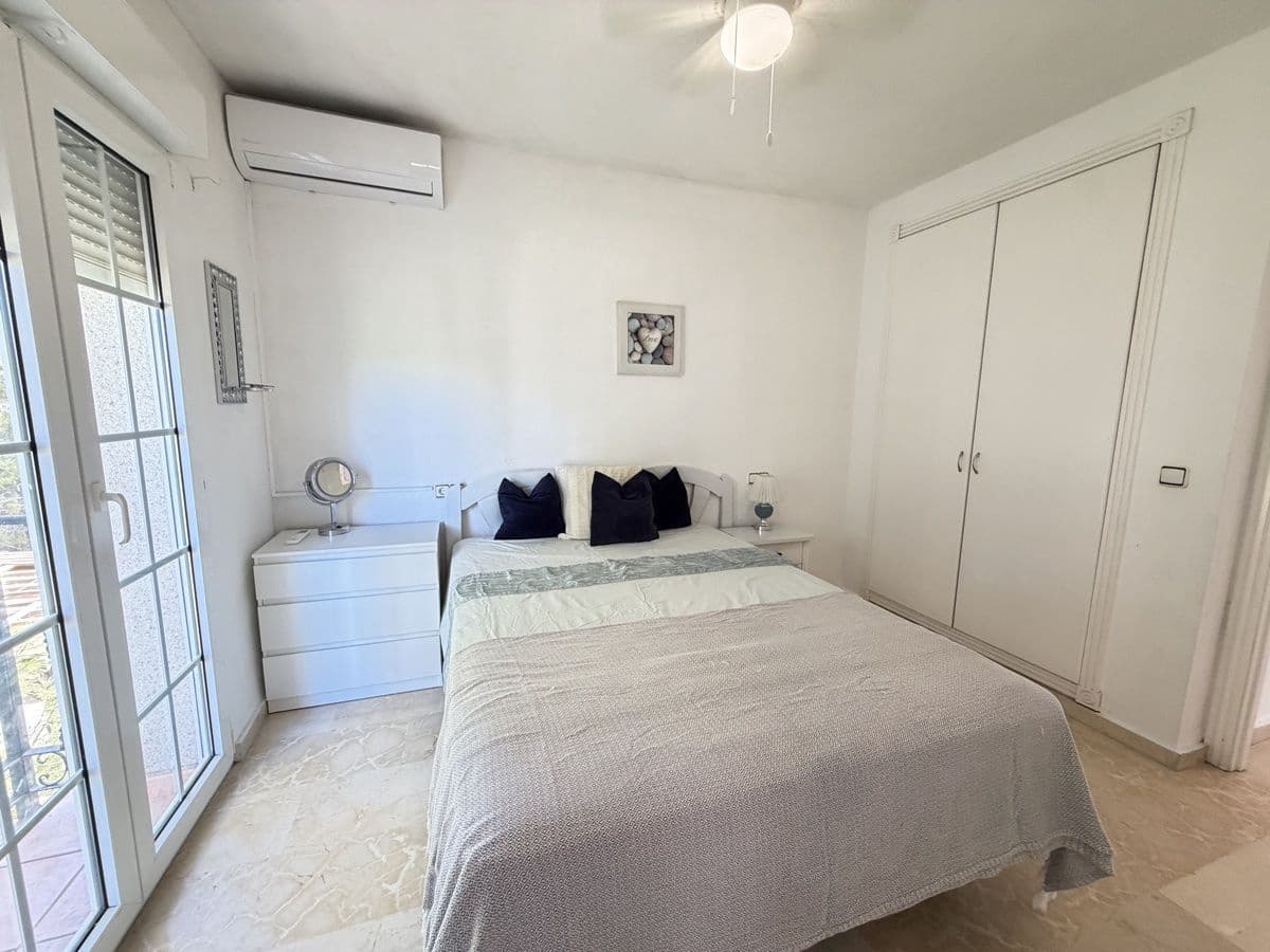 2 Zimmer Apartment zu verkaufen in La Zenia mit Pool - 199.000 € (Ref: 10180830)