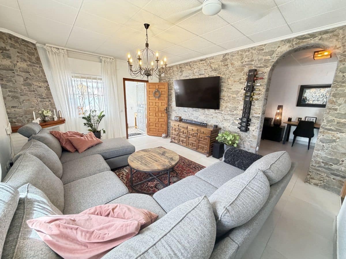 3 chambre Bungalow à vendre à Pontecesures avec piscine garage - 399 900 € (Ref: 10180834)