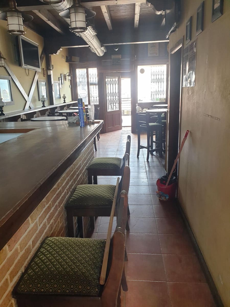 Business for sale in Playa Flamenca - € 129,950 (Ref: 8055196)