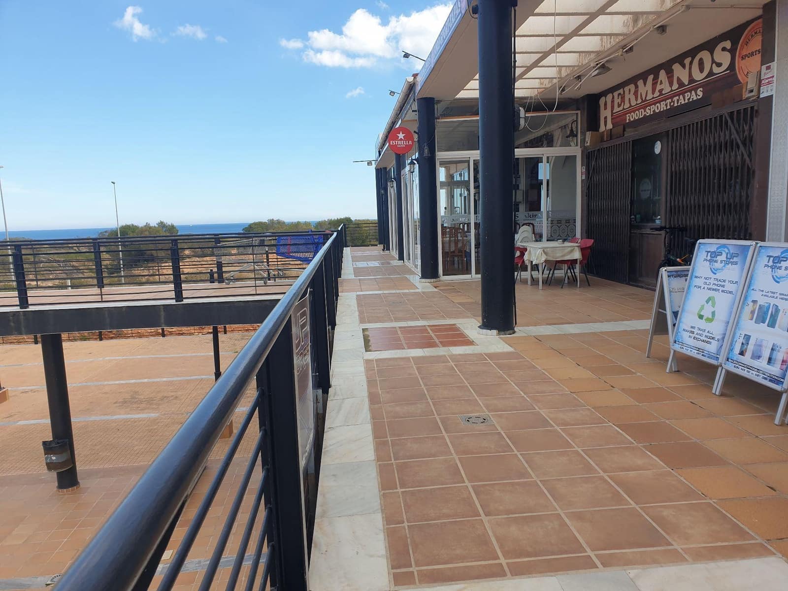 Business for sale in Playa Flamenca - € 129,950 (Ref: 8055196)