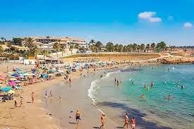 2 soveværelse Rækkehus til leje i Playa Flamenca med swimmingpool - € 1.100 (Ref: 8620021)