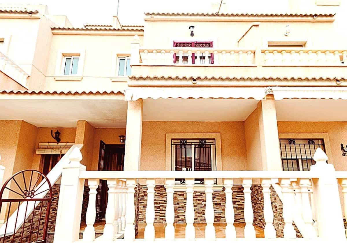 2 bedroom Terraced Villa for rent in Playa Flamenca with pool - € 1,100 (Ref: 8620021)