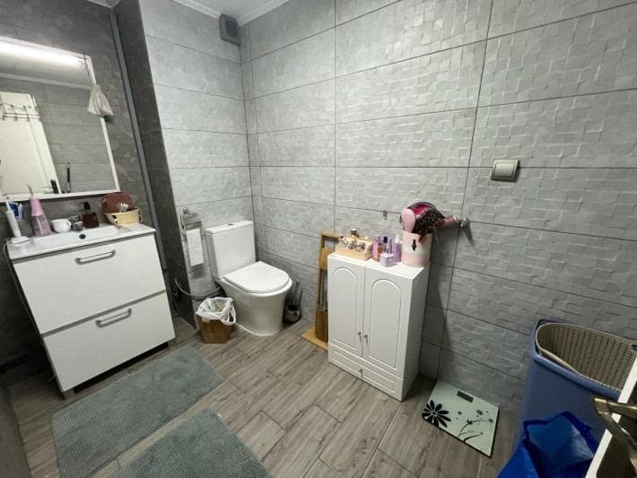 4 bedroom Villa for sale in Playa Flamenca with pool - € 399,000 (Ref: 8670468)