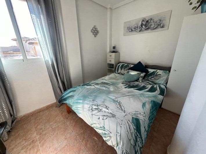 4 bedroom Villa for sale in Playa Flamenca with pool - € 399,000 (Ref: 8670468)