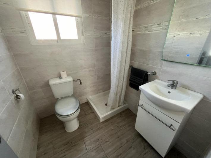 4 bedroom Villa for sale in Playa Flamenca with pool - € 399,000 (Ref: 8670468)