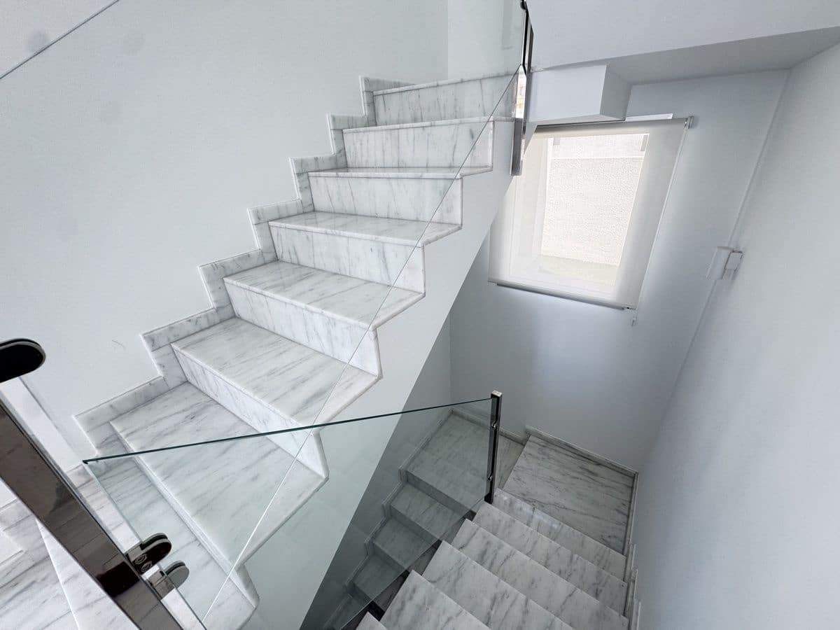 4 bedroom Villa for sale in Orihuela Costa with pool - € 635,000 (Ref: 8952701)