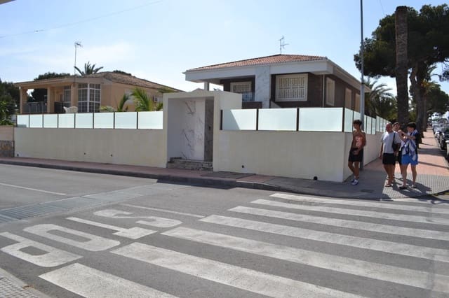 4 soverom Villa til leie i La Zenia, Orihuela med svømmebasseng - € 2 600 (Ref: 8968580)