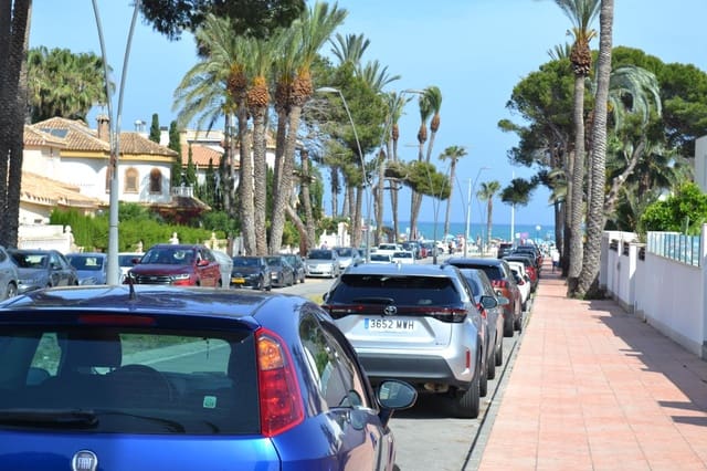 4 soverom Villa til leie i La Zenia, Orihuela med svømmebasseng - € 2 600 (Ref: 8968580)