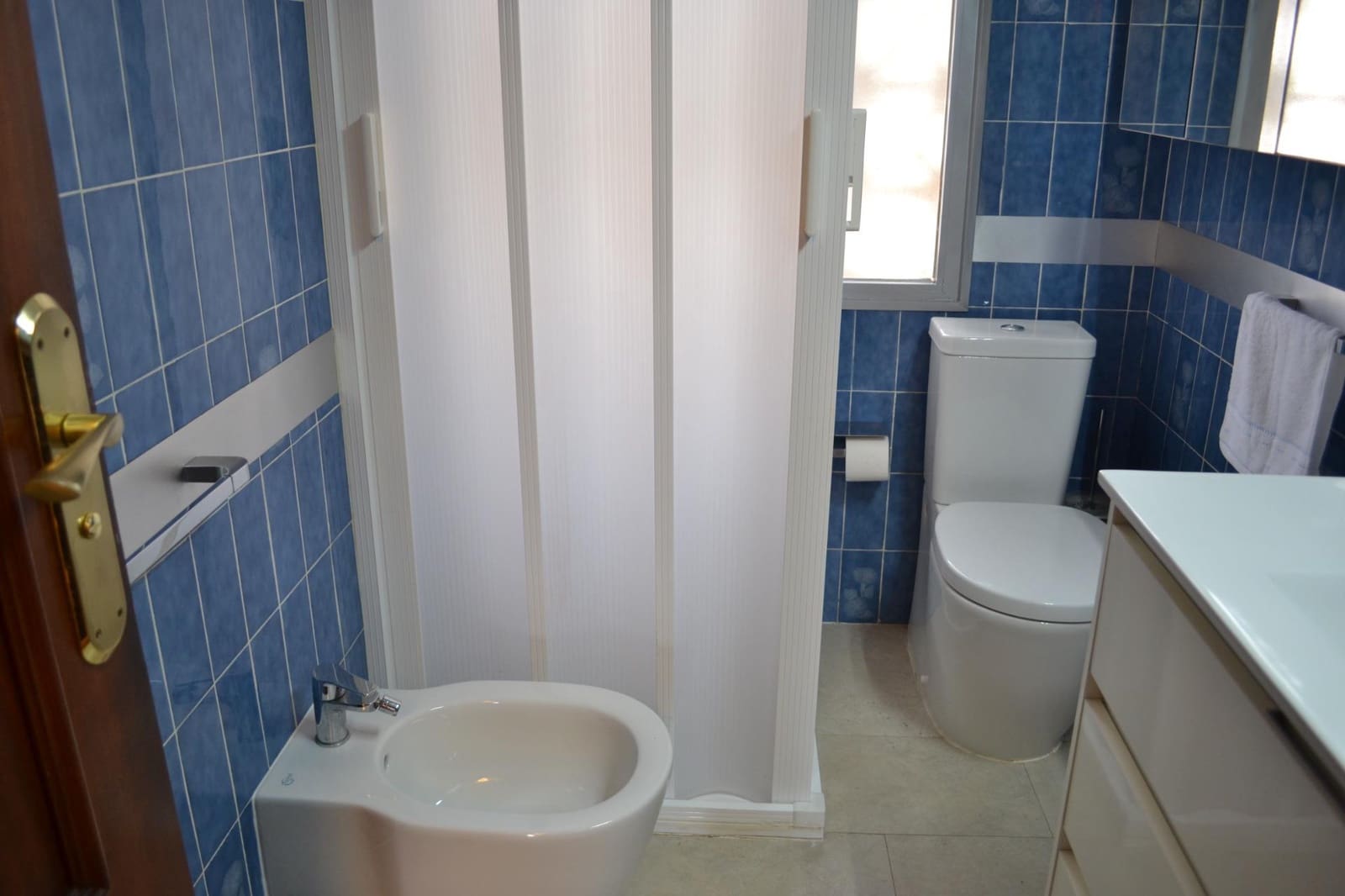 4 bedroom Villa for rent in La Zenia with pool - € 2,600 (Ref: 8968580)