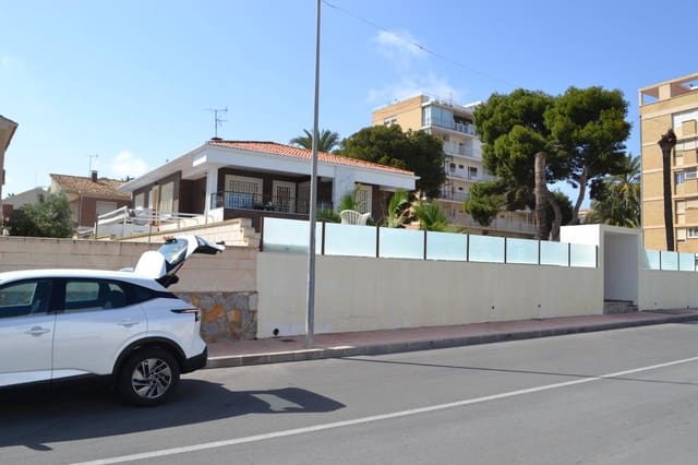 4 sypialnia Willa do wynajęcia w La Zenia, Orihuela z basenem - 2 600 € (Ref: 8968580)