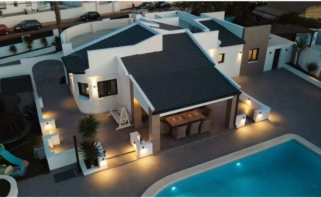 5 chambre Villa/Maison à vendre à El Chaparral avec piscine - 870 000 € (Ref: 8992752)