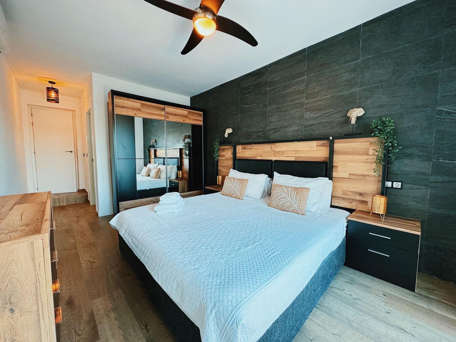 5 chambre Villa/Maison à vendre à El Chaparral avec piscine - 870 000 € (Ref: 8992752)