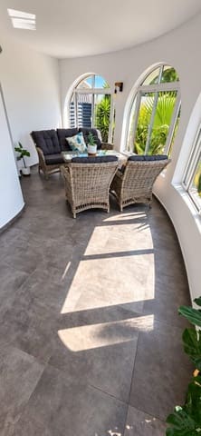 Chalet de 5 habitaciones en El Chaparral, Torrevieja en venta con piscina - 850.000 € (Ref: 8992752)