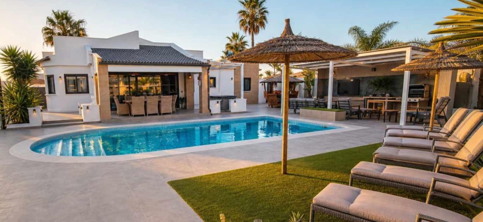5 soverom Villa til salgs i El Chaparral med svømmebasseng - € 850 000 (Ref: 8992752)