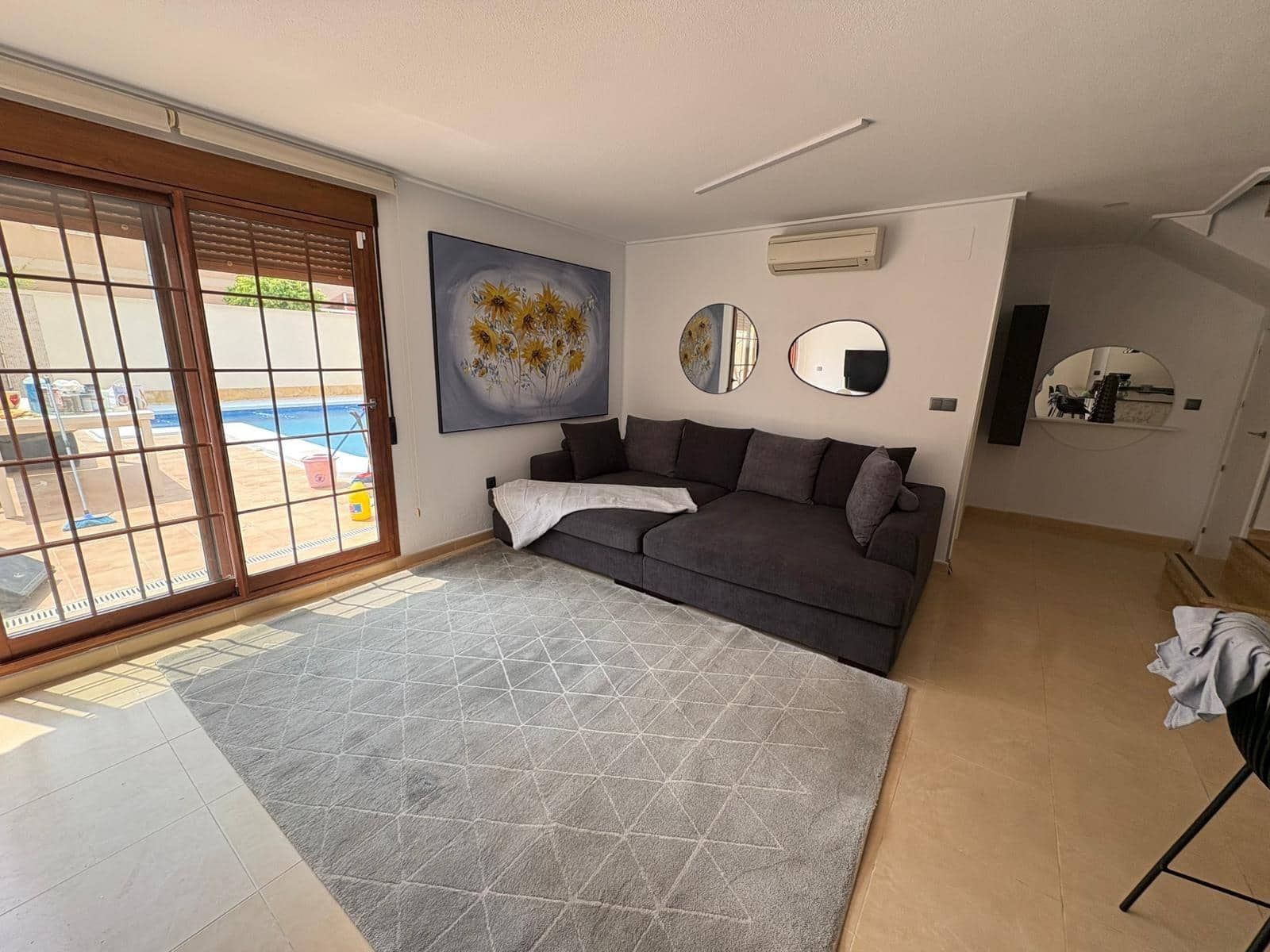 3 soveværelse Villa til leje i La Zenia med swimmingpool - € 2.200 (Ref: 9049070)