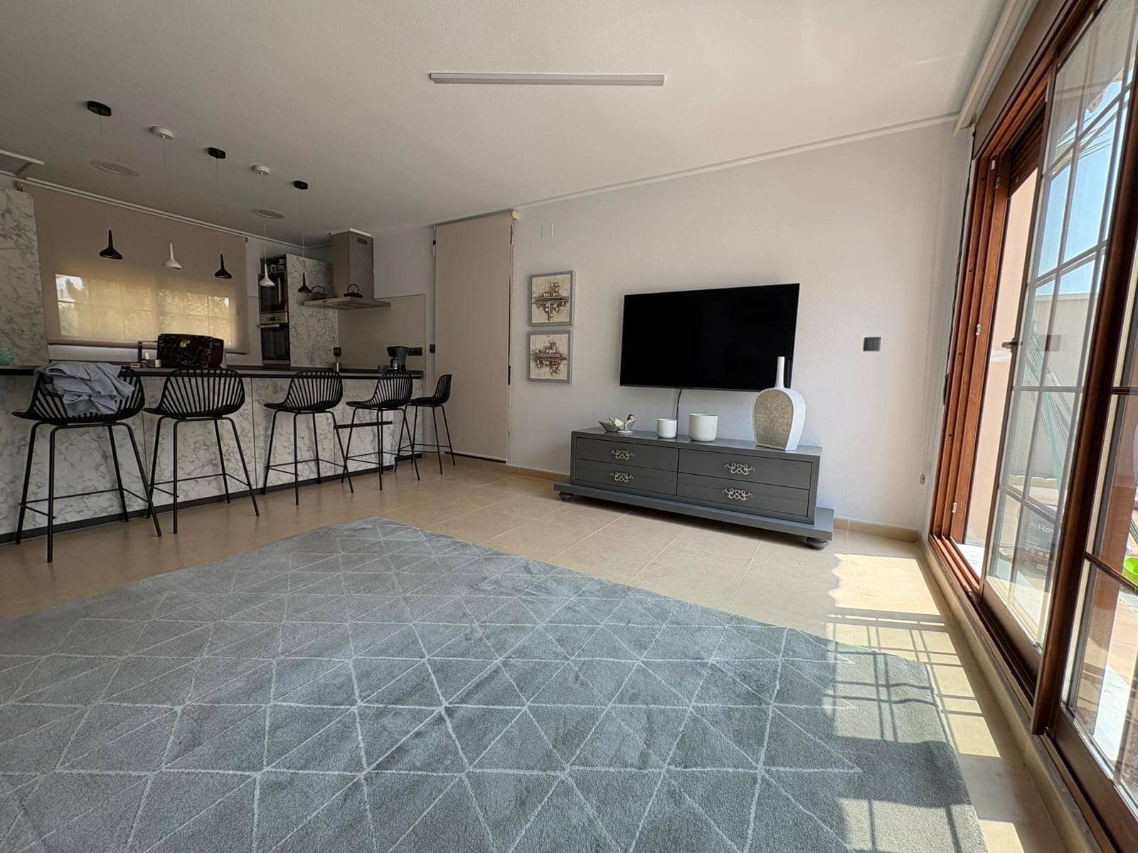 3 soveværelse Villa til leje i La Zenia med swimmingpool - € 2.200 (Ref: 9049070)