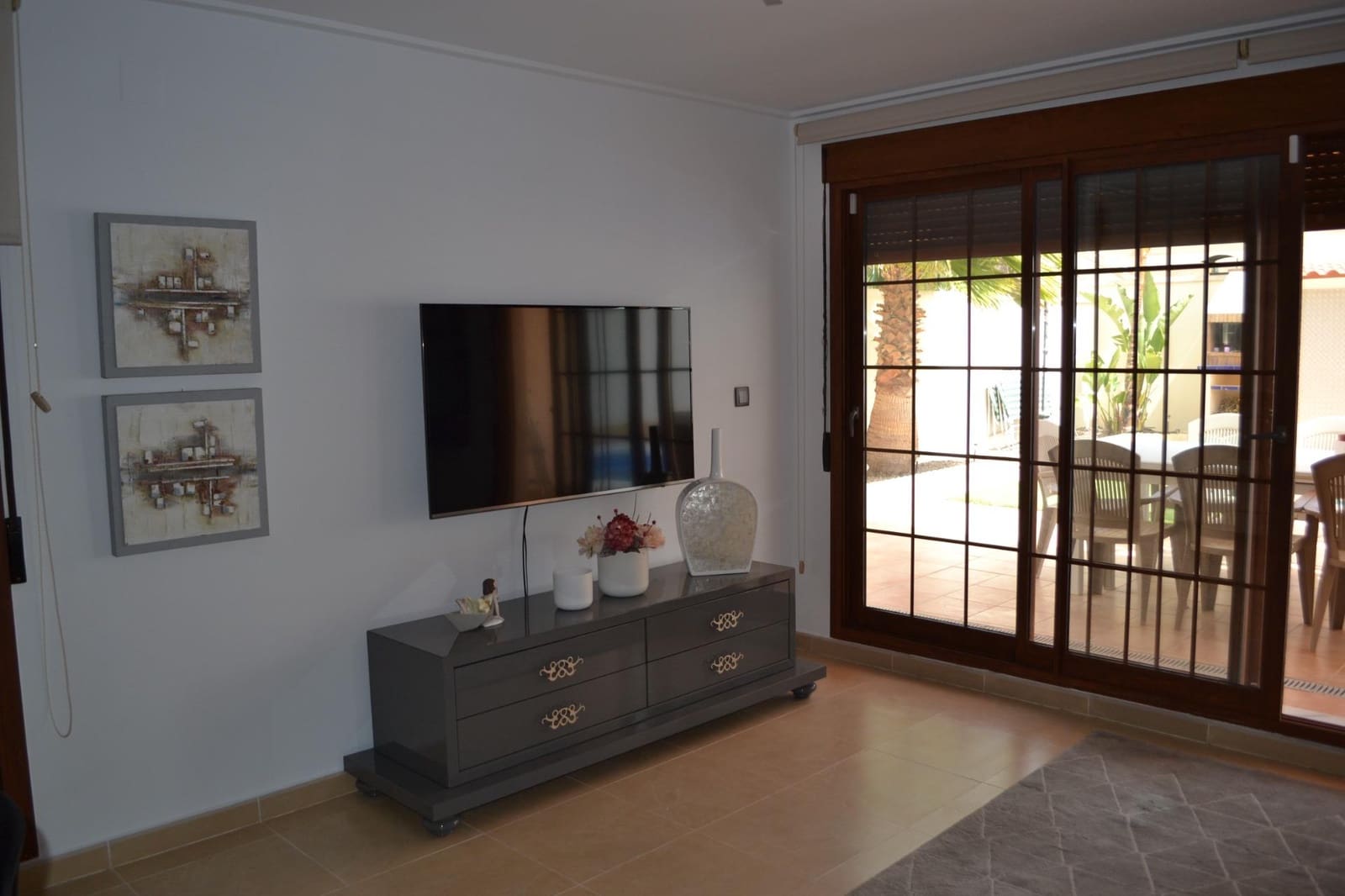 3 soveværelse Villa til leje i La Zenia med swimmingpool - € 2.200 (Ref: 9049070)