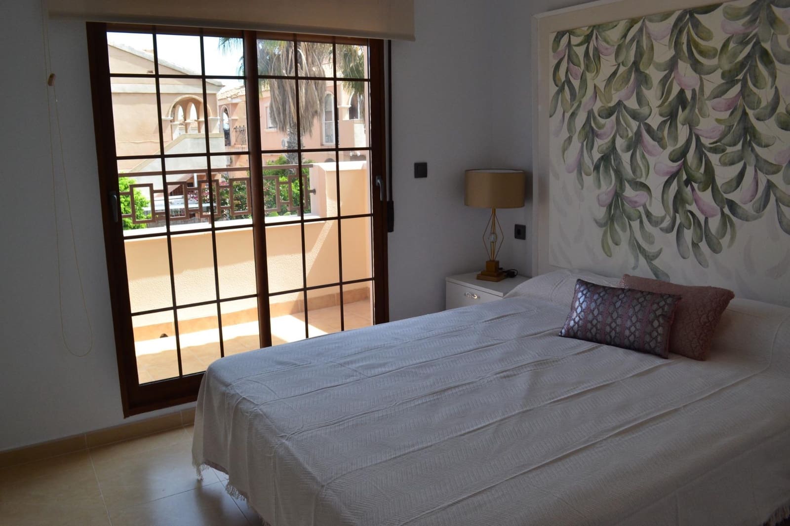 3 soveværelse Villa til leje i La Zenia med swimmingpool - € 2.200 (Ref: 9049070)