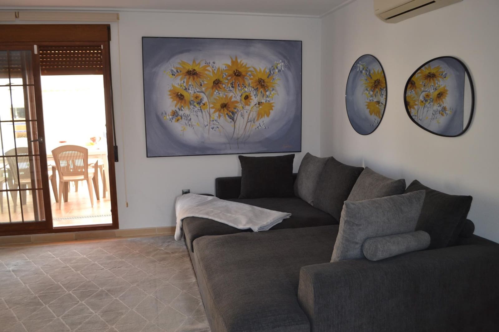 3 soveværelse Villa til leje i La Zenia med swimmingpool - € 2.200 (Ref: 9049070)