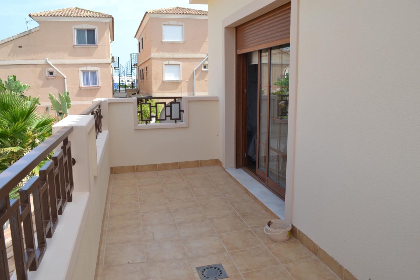 3 soveværelse Villa til leje i La Zenia med swimmingpool - € 2.200 (Ref: 9049070)