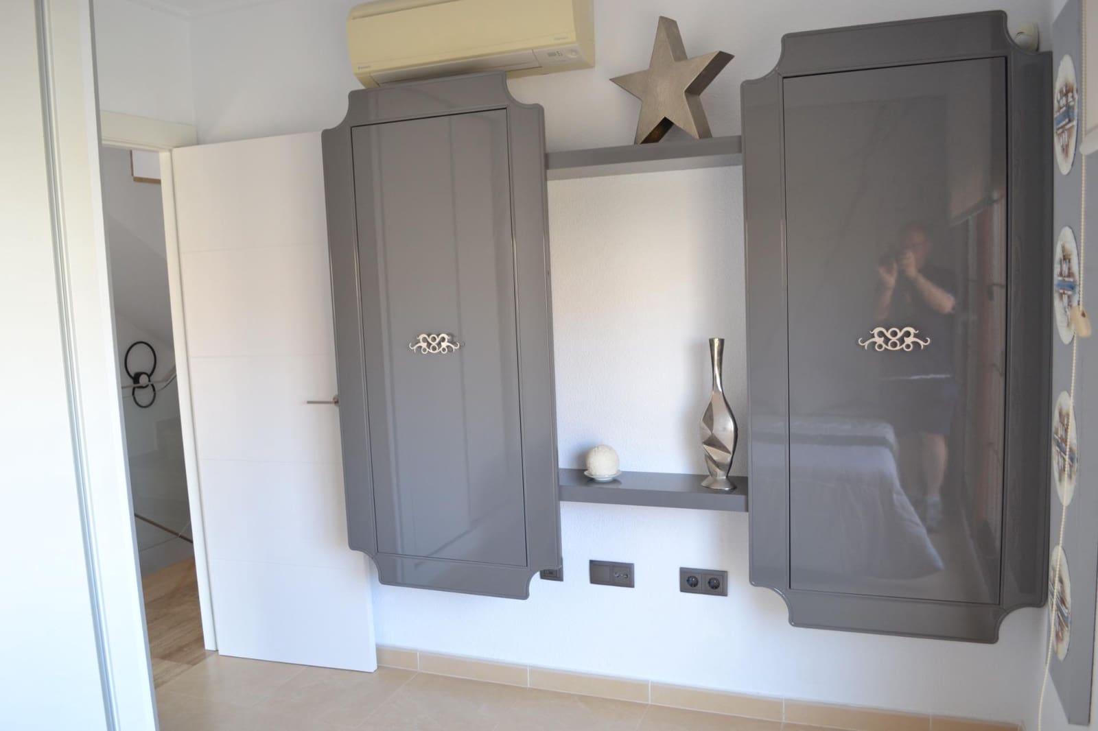 3 soveværelse Villa til leje i La Zenia med swimmingpool - € 2.200 (Ref: 9049070)