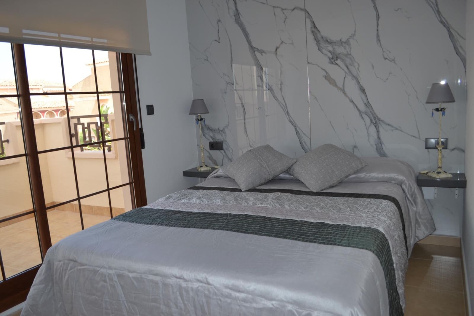 3 soveværelse Villa til leje i La Zenia med swimmingpool - € 2.200 (Ref: 9049070)