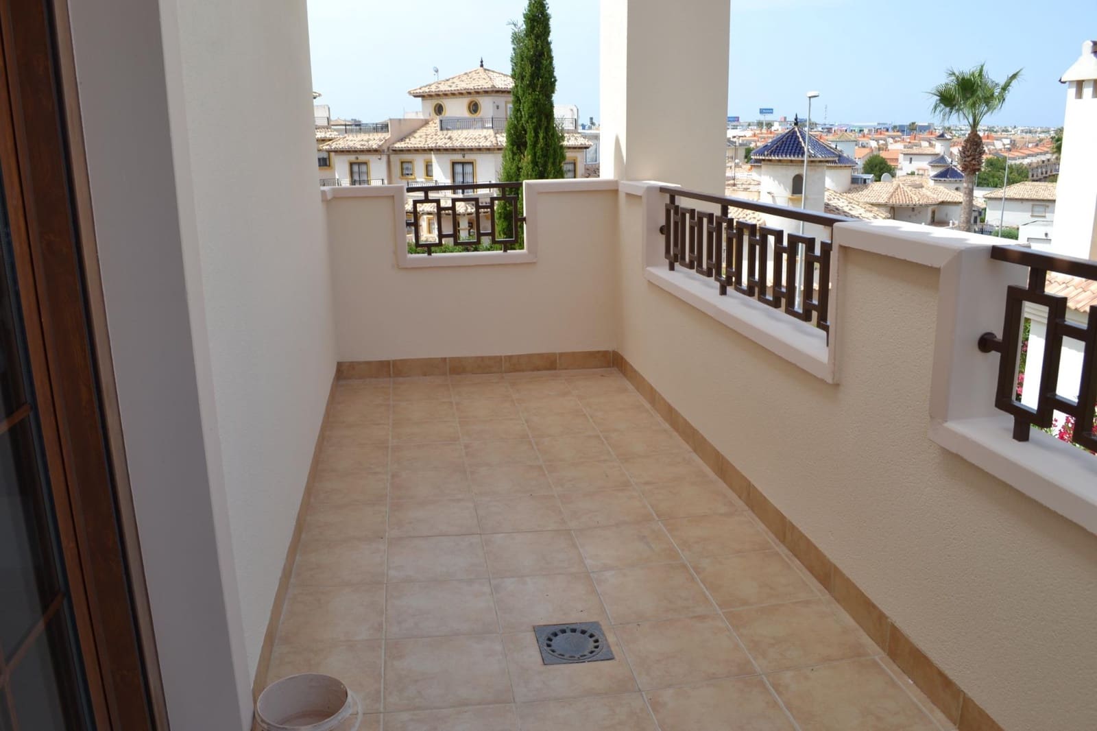 3 soveværelse Villa til leje i La Zenia med swimmingpool - € 2.200 (Ref: 9049070)