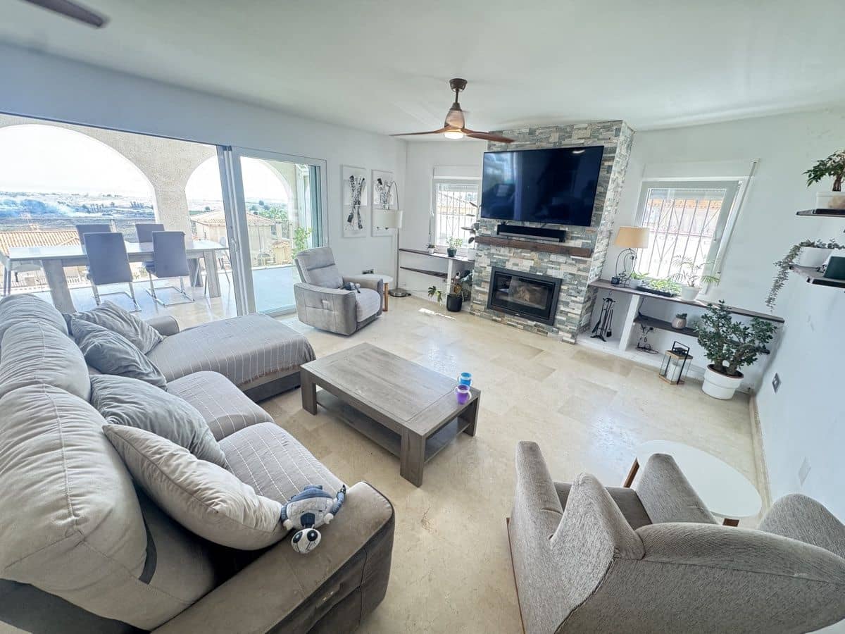 5 makuuhuone Huvila myytävänä paikassa San Miguel de Salinas - 599 999 € (Ref: 9059618)