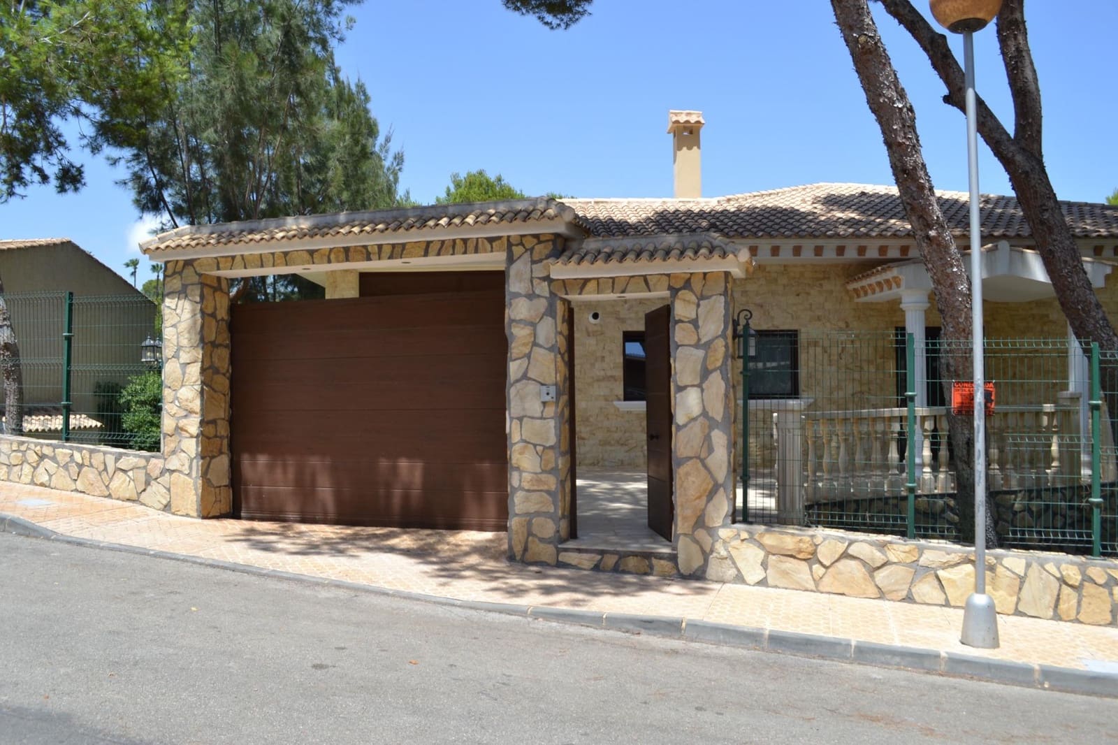 5 soveværelse Villa til salg i Campoamor med swimmingpool garage - € 1.845.000 (Ref: 9130379)