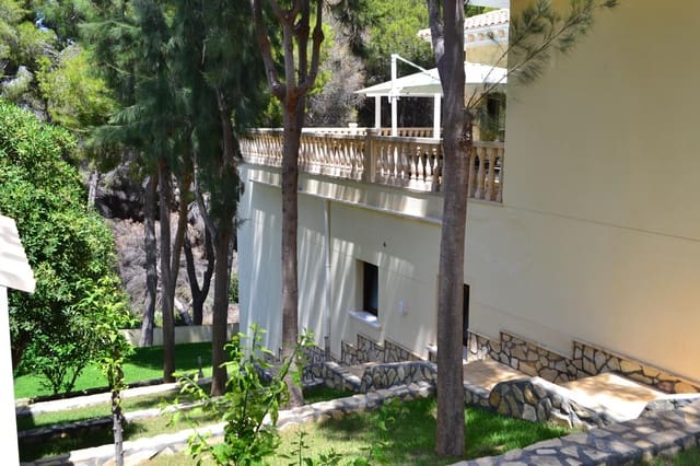 5 soveværelse Villa til salg i Campoamor, Orihuela med swimmingpool garage - € 1.845.000 (Ref: 9130379)