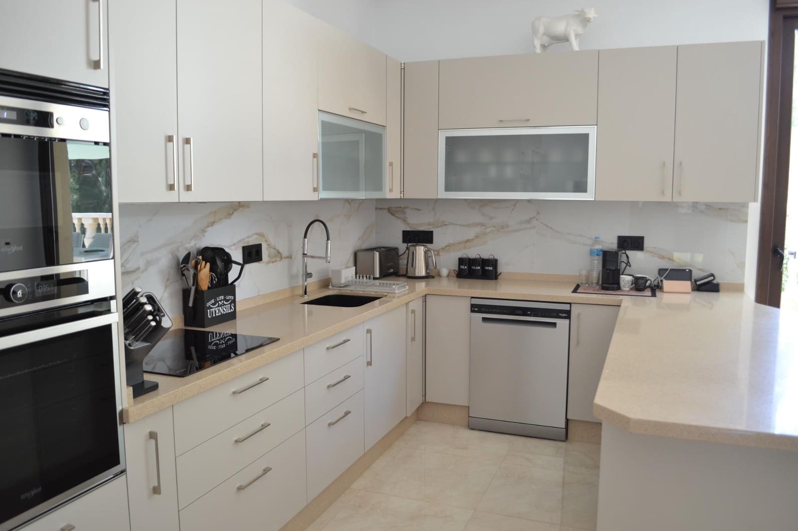 5 soveværelse Villa til salg i Campoamor med swimmingpool garage - € 1.845.000 (Ref: 9130379)