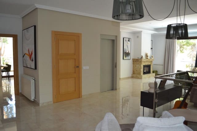 7 sovrum Villa till salu i Campoamor, Orihuela med pool garage - 2 300 000 € (Ref: 9130379)