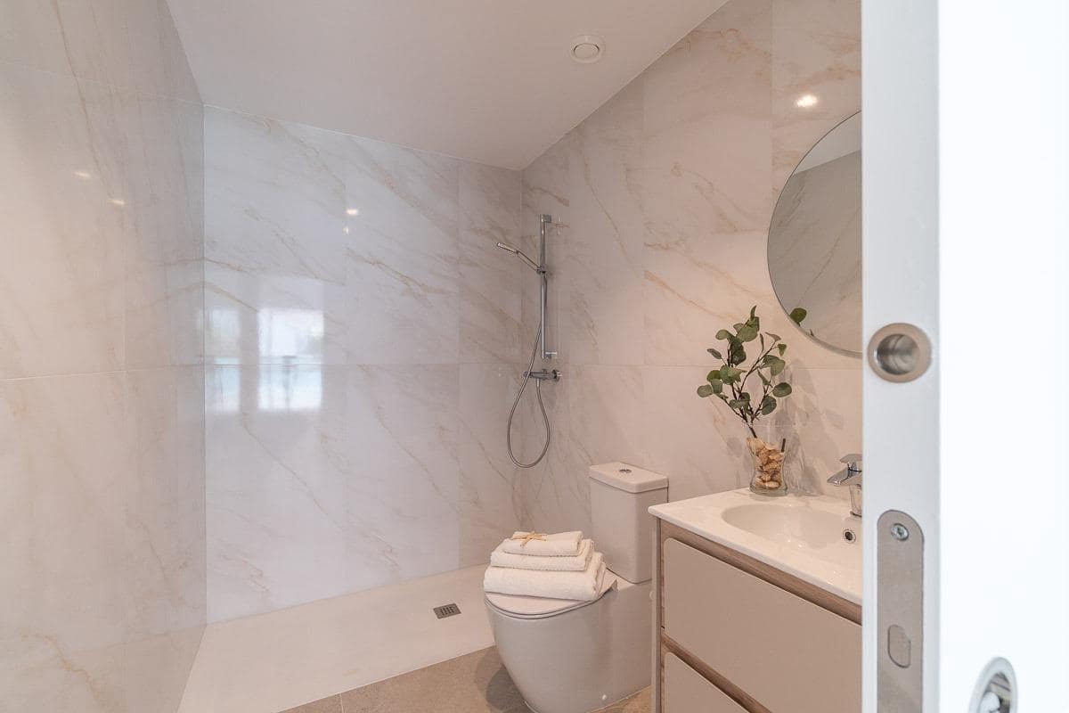 3 camera da letto Appartamento in vendita in Playa Flamenca con piscina garage - 380.000 € (Rif: 9165949)