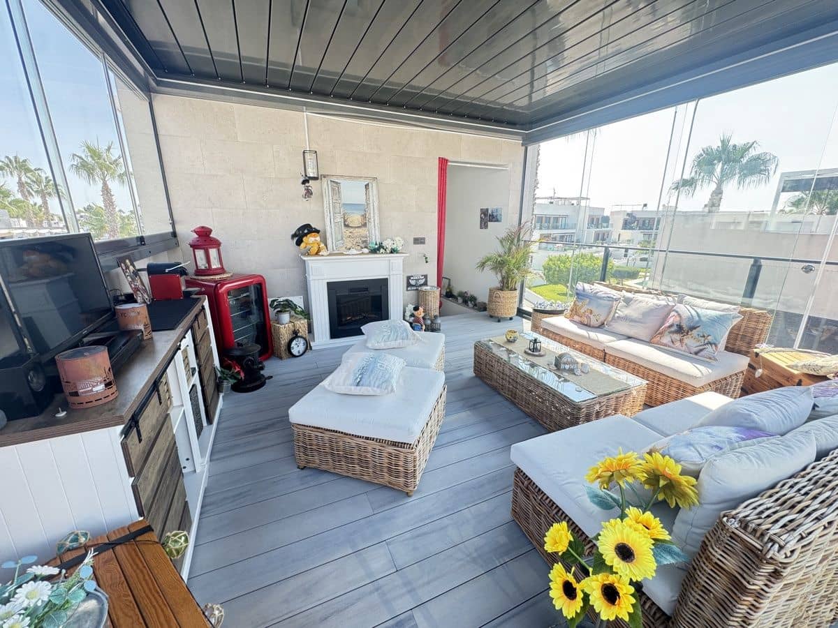 2 soveværelse Bungalow til salg i Los Dolses med swimmingpool - € 339.000 (Ref: 9177759)