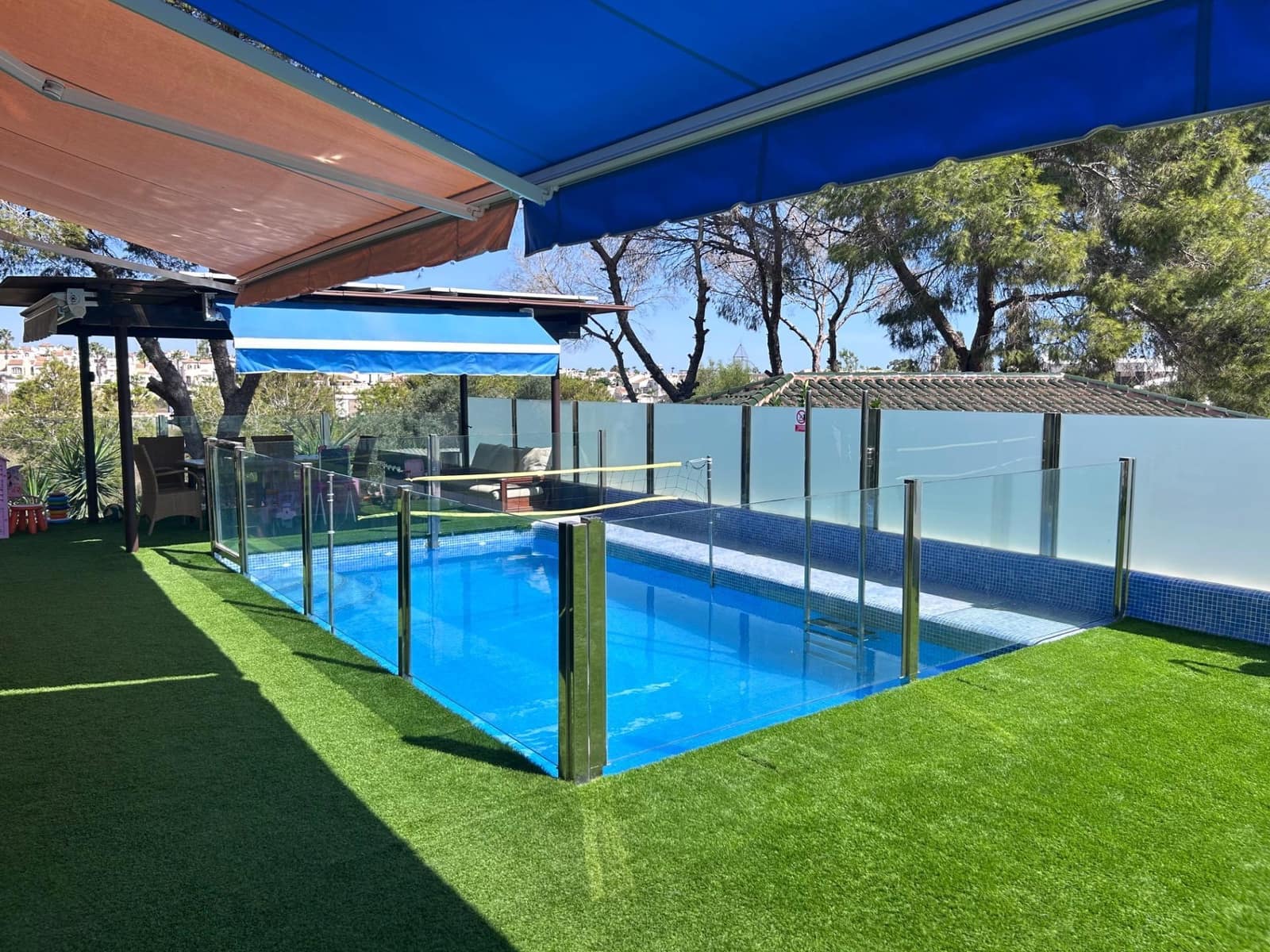 3 soveværelse Villa til salg i Orihuela Costa med swimmingpool - € 460.000 (Ref: 9255189)