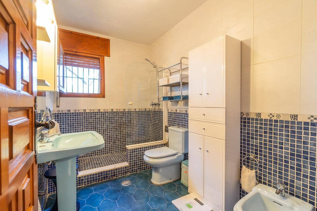 4 quarto Moradia para venda em Pinar de Campoverde com piscina garagem - 450 000 € (Ref: 9303738)
