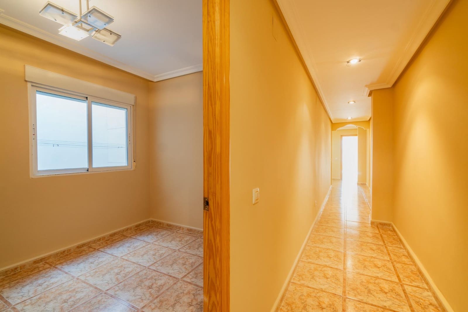 3 quarto Apartamento para venda em Torrevieja - 215 000 € (Ref: 9303739)