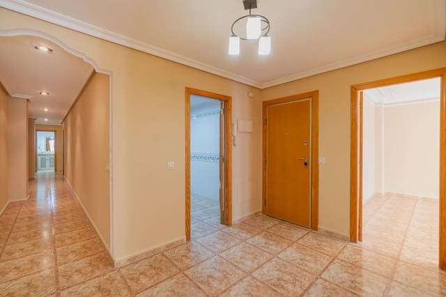 3 quarto Apartamento para venda em Centro, Torrevieja - 215 000 € (Ref: 9303739)