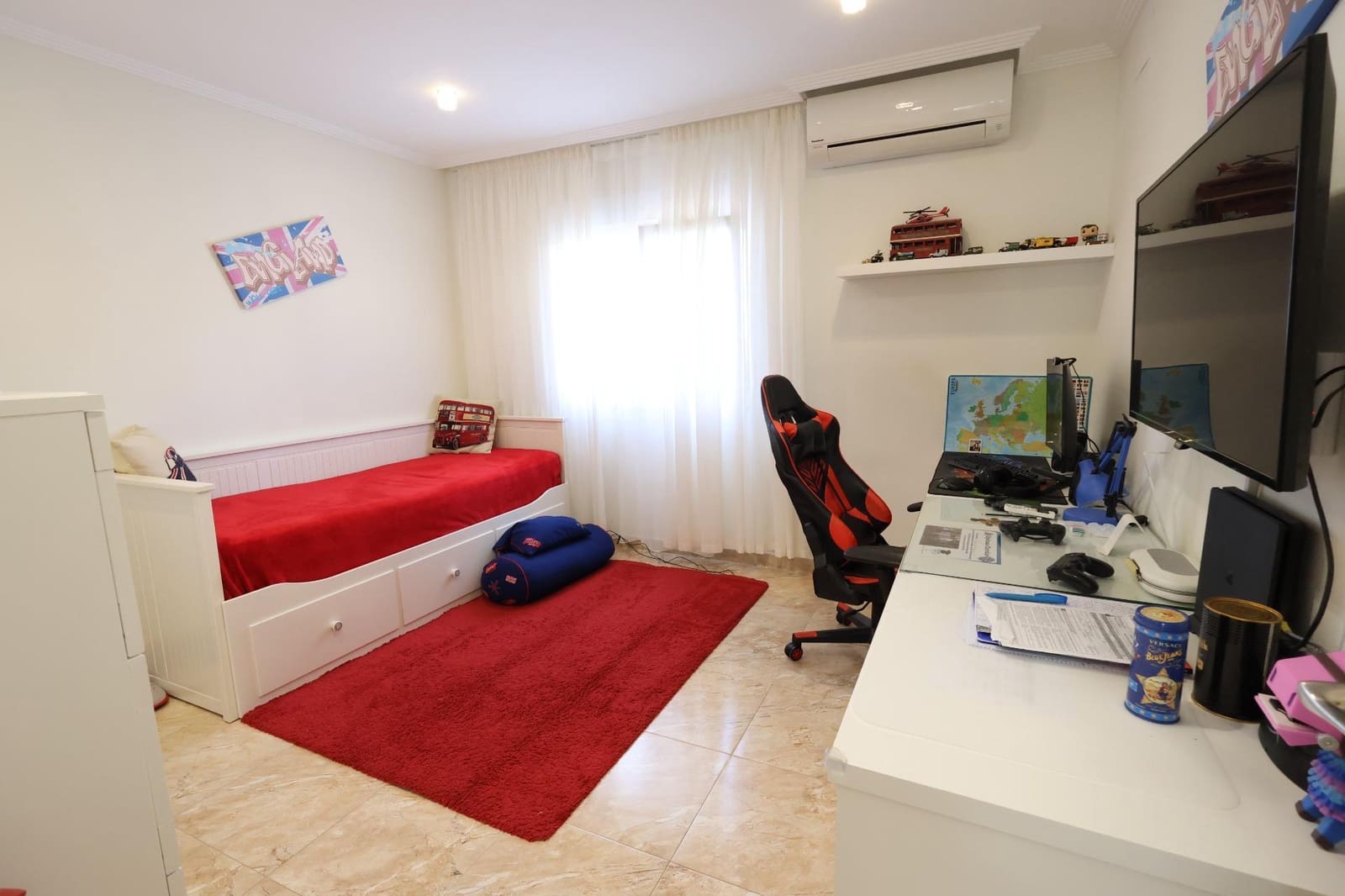 5 chambre Villa/Maison à vendre à La Siesta avec piscine - 930 000 € (Ref: 9376752)