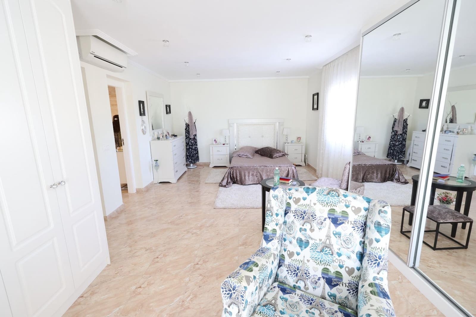 5 chambre Villa/Maison à vendre à La Siesta avec piscine - 930 000 € (Ref: 9376752)