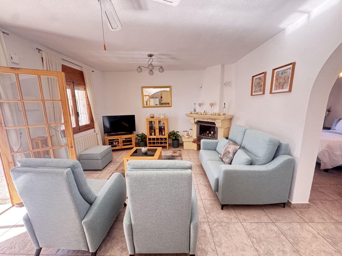 3 bedroom Villa for sale in Los Dolses with pool - € 374,995 (Ref: 9386185)