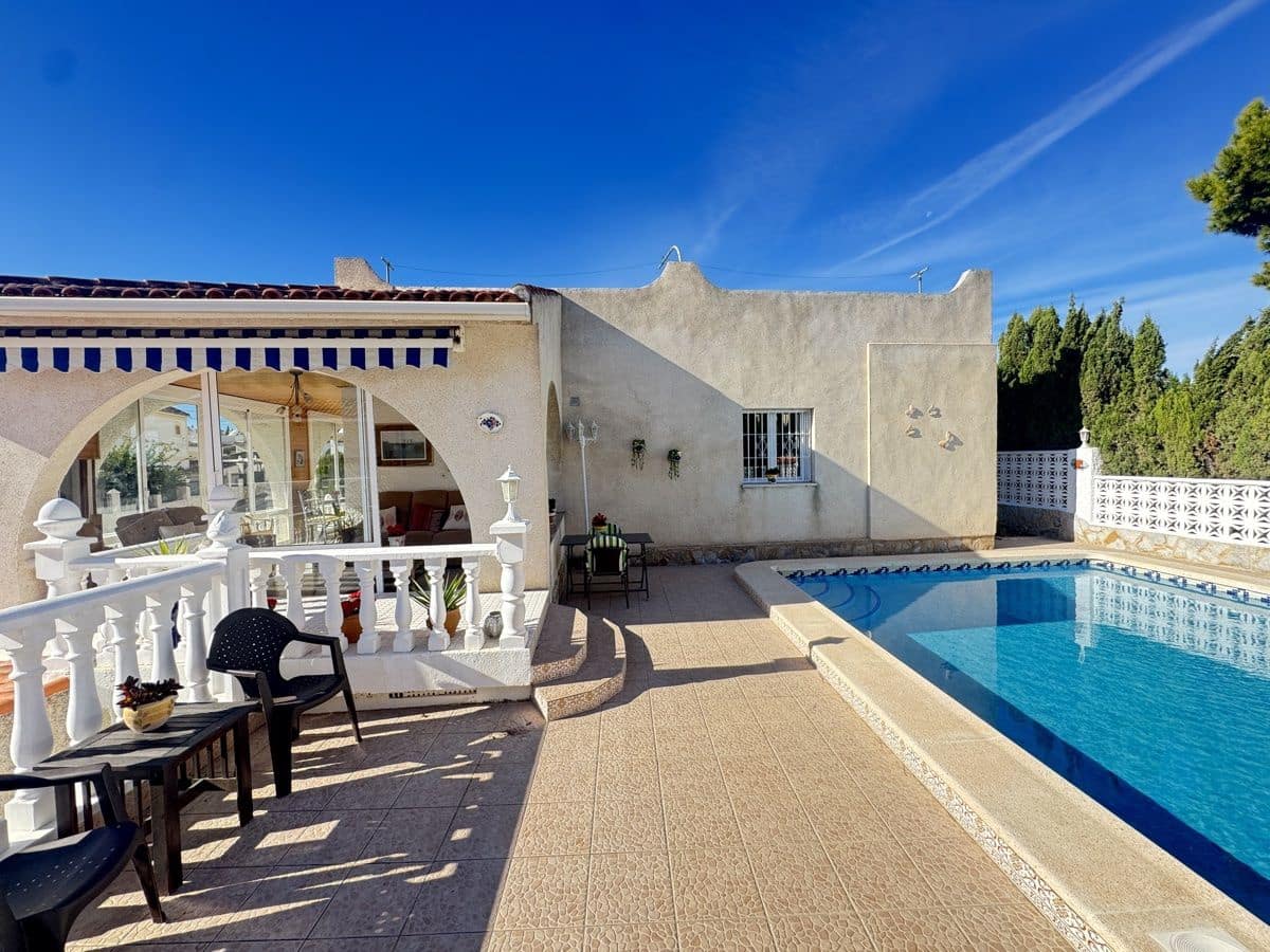 3 bedroom Villa for sale in Los Dolses with pool - € 374,995 (Ref: 9386185)