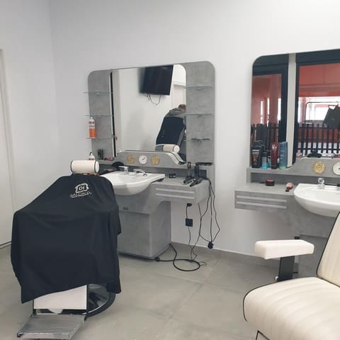 Commercial for rent in La Zenia, Orihuela - € 1,200 (Ref: 9391986)