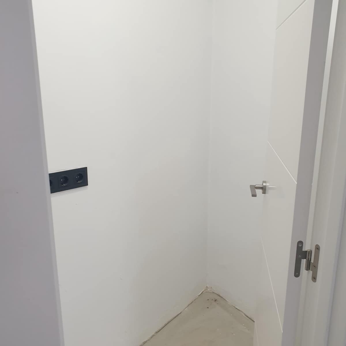 Commerciale da affittare in La Zenia - 1.200 € (Rif: 9391986)