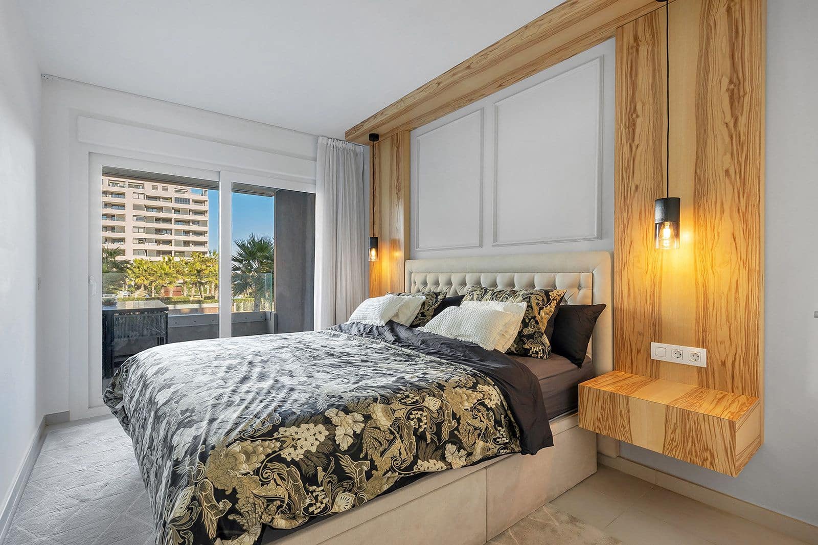 2 bedroom Apartment for sale in Punta Prima - € 475,000 (Ref: 9473124)